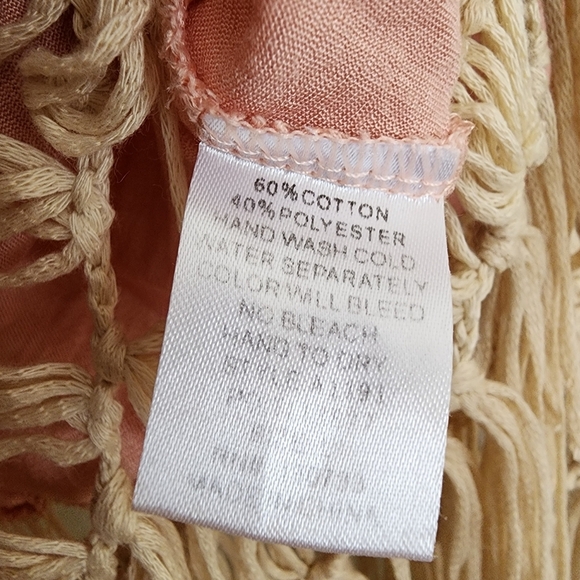 Umgee Boho Crochet Fringe Pink Cream Lace Trim Large Festival Poncho Blouse - Picture 10 of 10